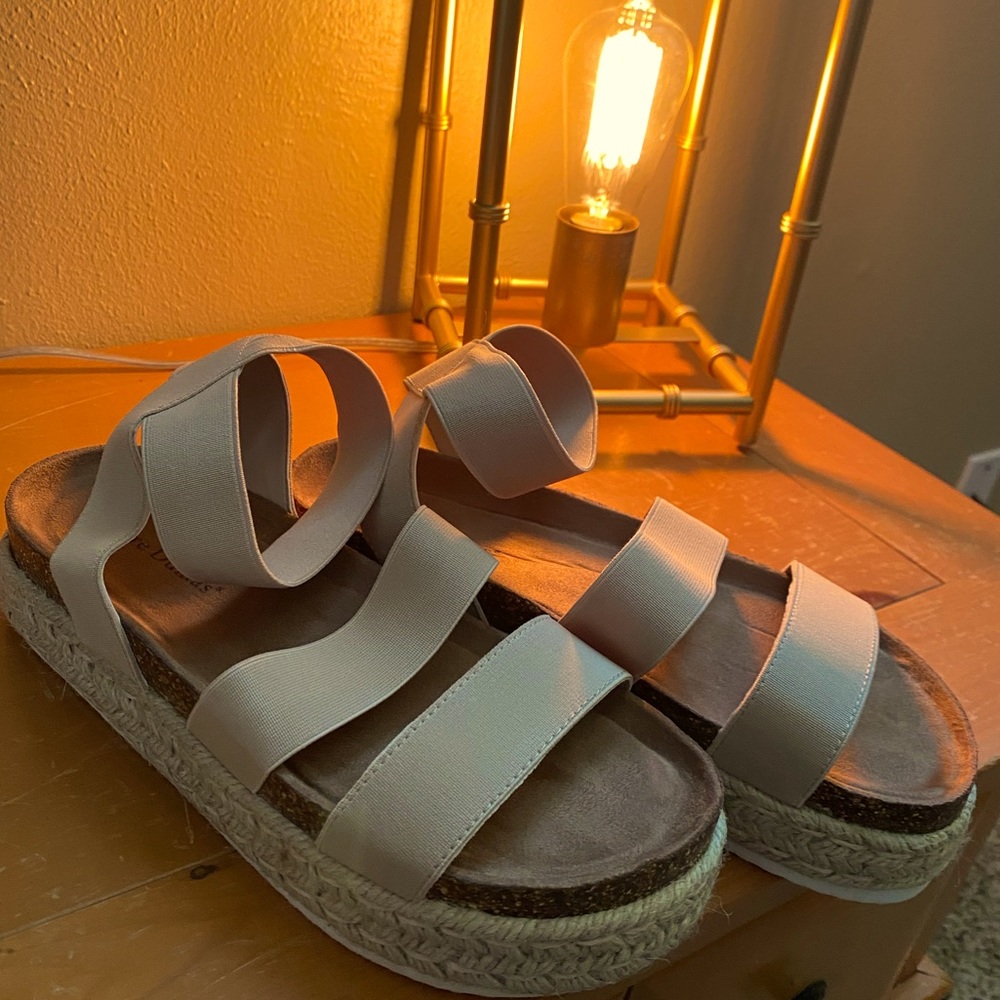 Pierre Dumas Mesa-4 Women’s Platform Espadrille Sandal